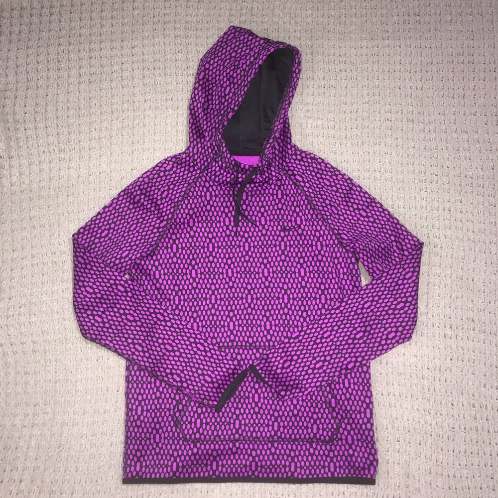Women’s Nike sweatshirt